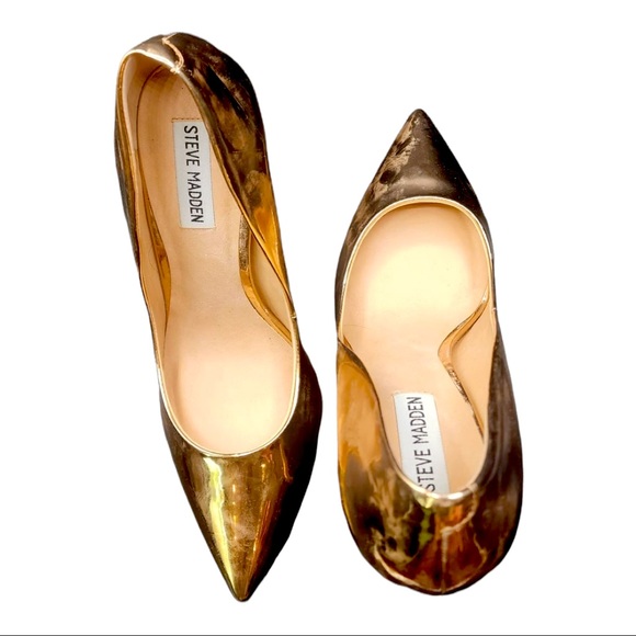 Steve Madden “like new”  bronze patent leather shoes - Picture 1 of 3